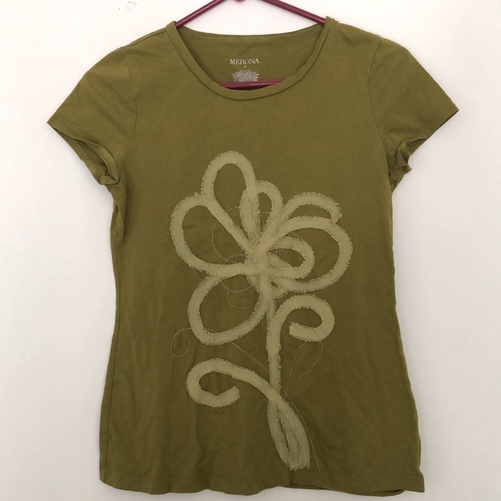 Green short sleeve top with floral design